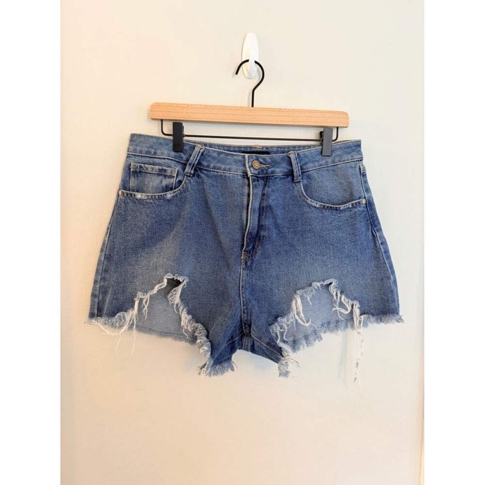 Sincerely Jules Distressed Denim Cutoff Shorts Size 11/30 High Rise Frayed Hem